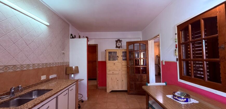 PH en Venta de Seis Ambientes en Villa Lugano con Terraza y Balcón