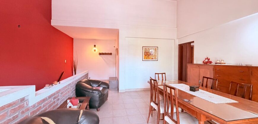 PH en Venta de Seis Ambientes en Villa Lugano con Terraza y Balcón