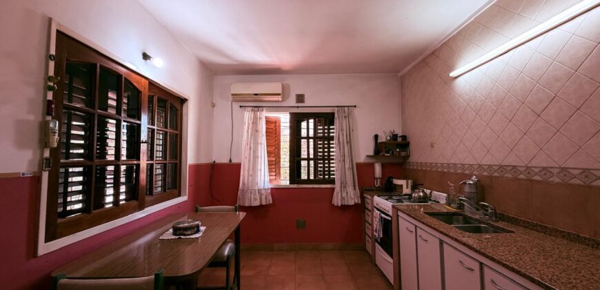 PH en Venta de Seis Ambientes en Villa Lugano con Terraza y Balcón