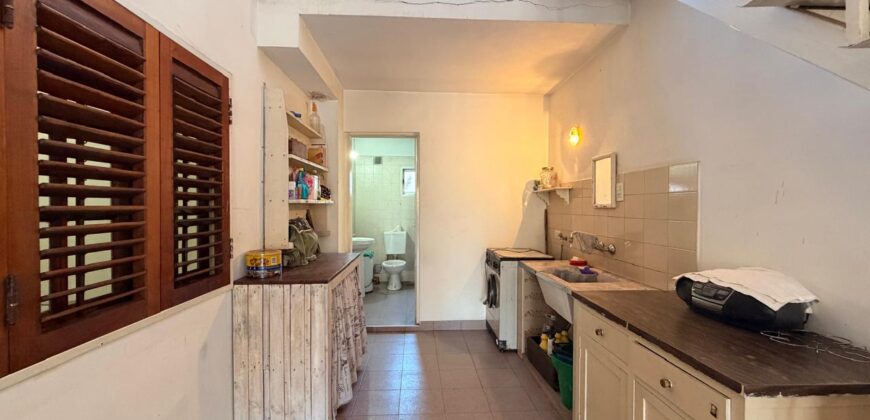 PH en Venta de Seis Ambientes en Villa Lugano con Terraza y Balcón