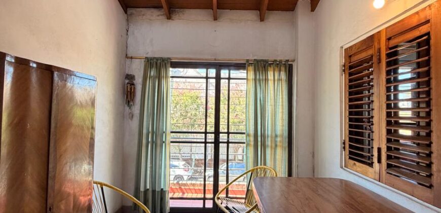 PH en Venta de Seis Ambientes en Villa Lugano con Terraza y Balcón