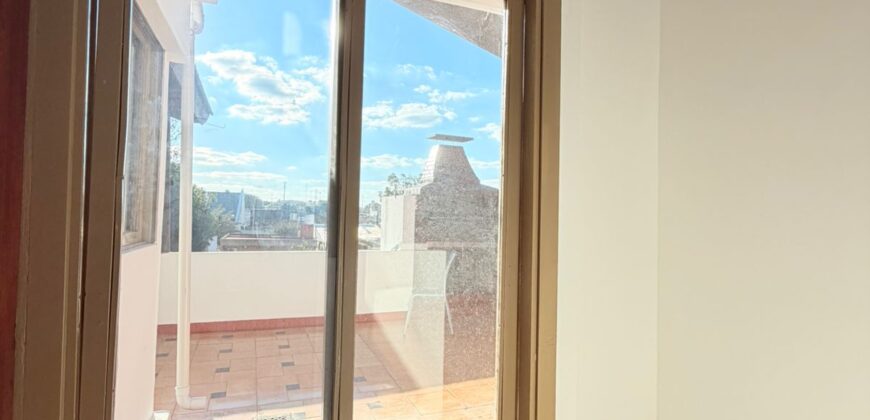 PH PLANTA BAJA SIN EXPENSAS EN VENTA DE 3 AMBIENTES CON TERRAZA, PARRILLA Y LAVADERO