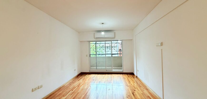 Monoambiente con Dos Balcones y Doble Ventilación en Venta