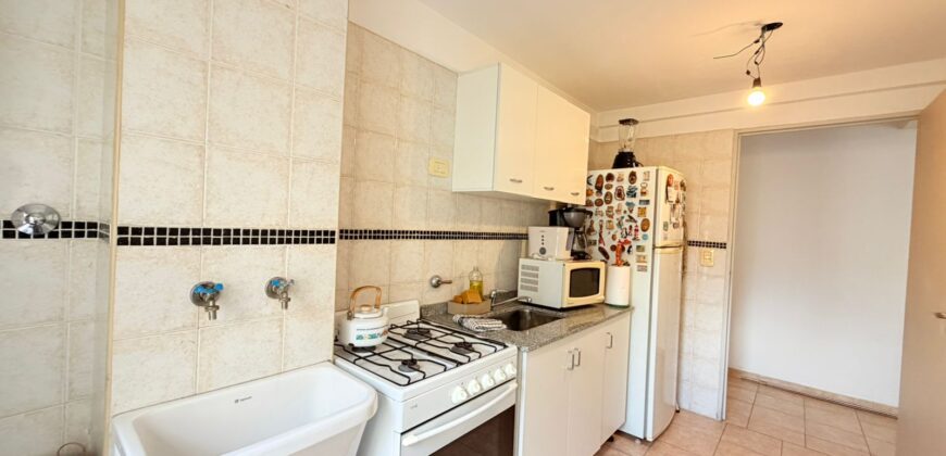 TRES AMBIENTES CON BALCÓN EN BARRIO NUEVO PARQUE AVELLANEDA