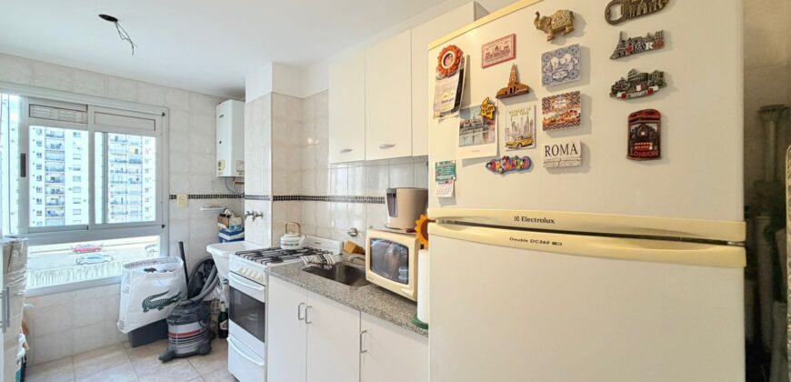 TRES AMBIENTES CON BALCÓN EN BARRIO NUEVO PARQUE AVELLANEDA