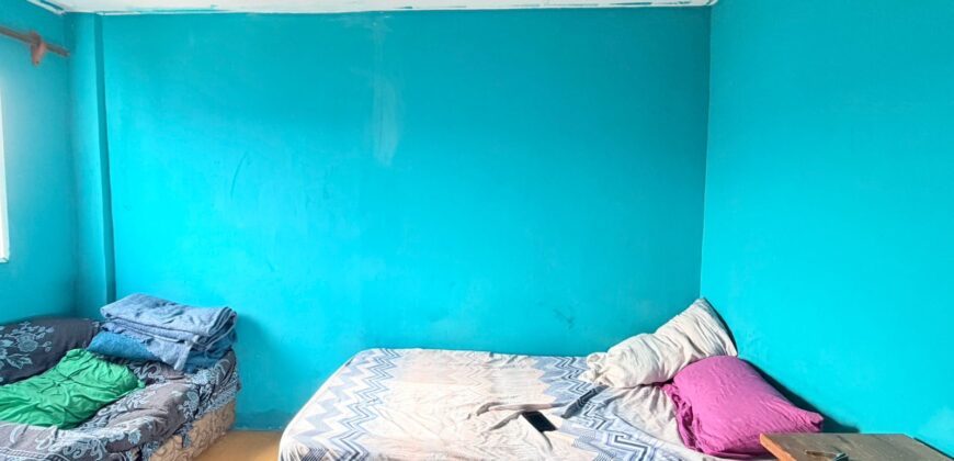 CUATRO AMBIENTES EN VENTA BARRIO PIEDRABUENA ESCALERA 11