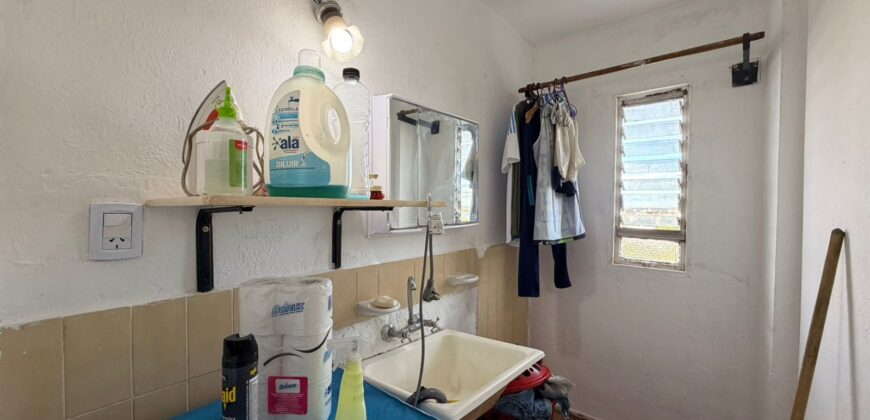 CUATRO AMBIENTES EN VENTA BARRIO PIEDRABUENA ESCALERA 11