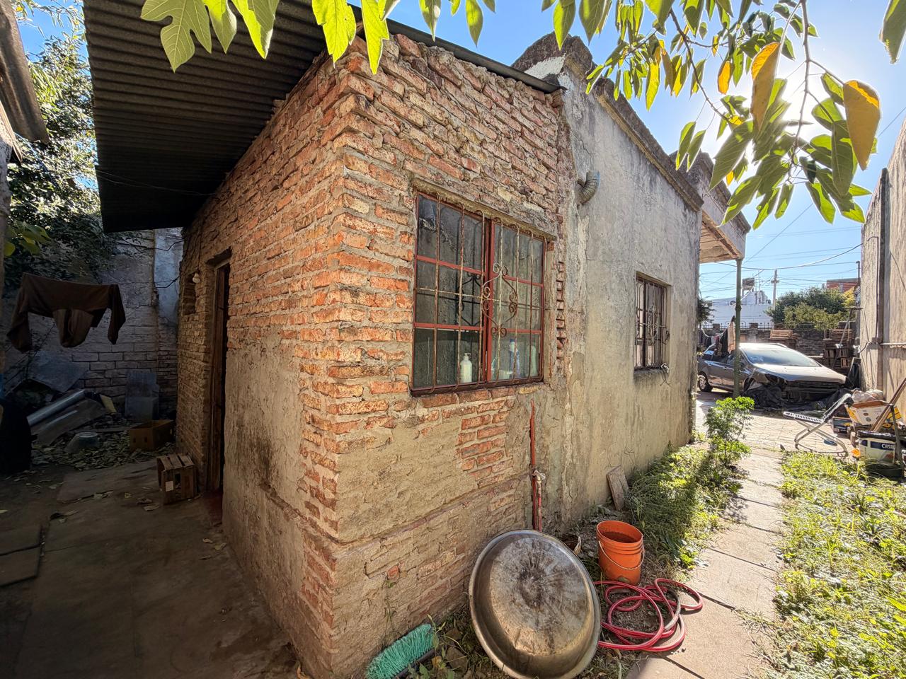 TERRENO EN VENTA CASA A REFACCIONAR VILLA LUGANO