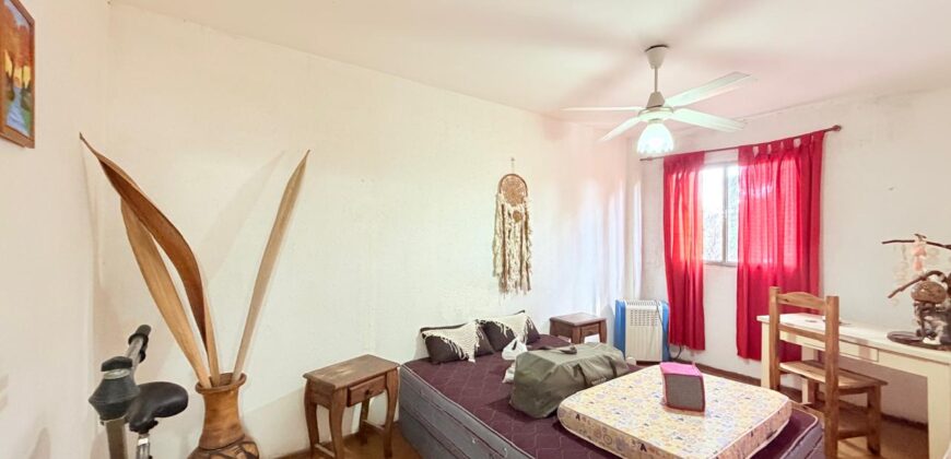 Departamento en venta de 4 ambientes en Barrio Piedrabuena, escalera 3. Sobre Zuviria