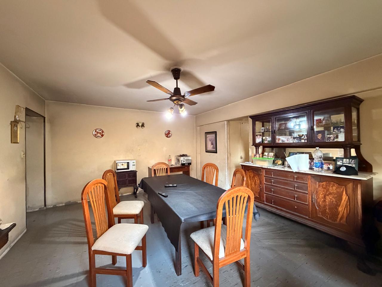 CUATRO AMBIENTES EN VENTA EN BARRIO CASTRO