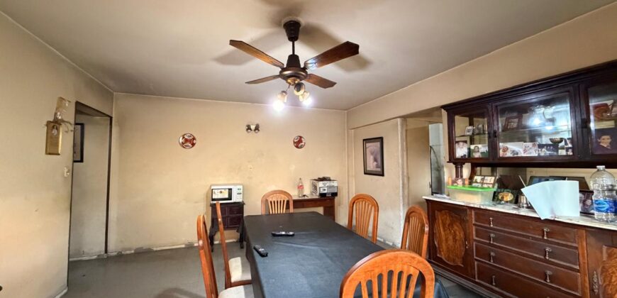 CUATRO AMBIENTES EN VENTA EN BARRIO CASTRO