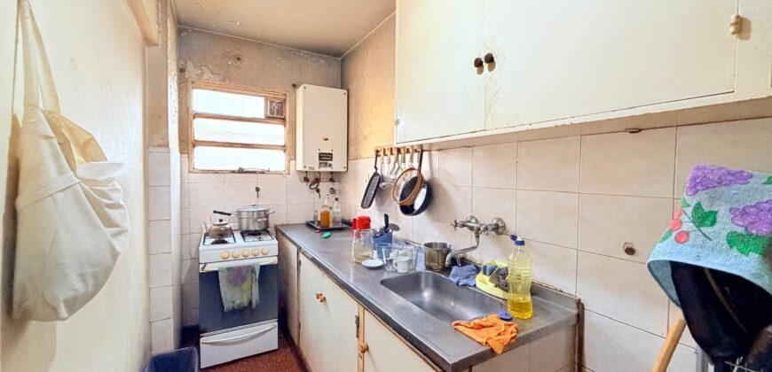 CUATRO AMBIENTES EN VENTA EN BARRIO CASTRO
