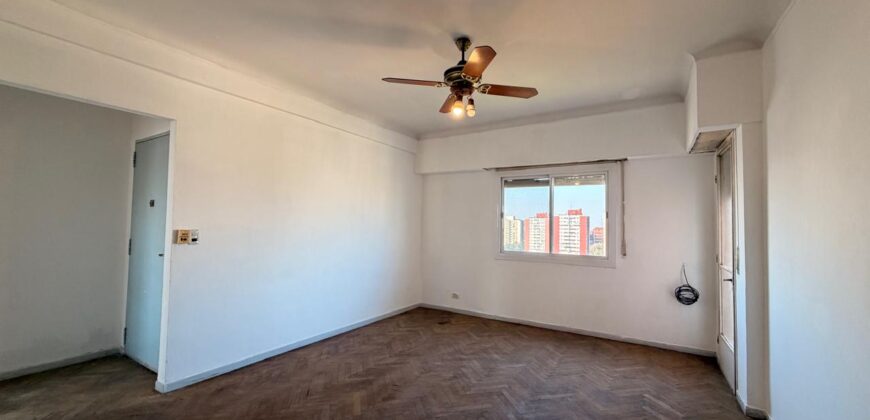 CUATRO AMBIENTES EN VENTA CON BALCÓN BARRIO GENERAL PAZ