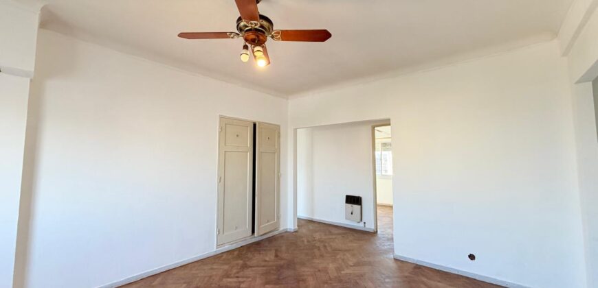 CUATRO AMBIENTES EN VENTA CON BALCÓN BARRIO GENERAL PAZ