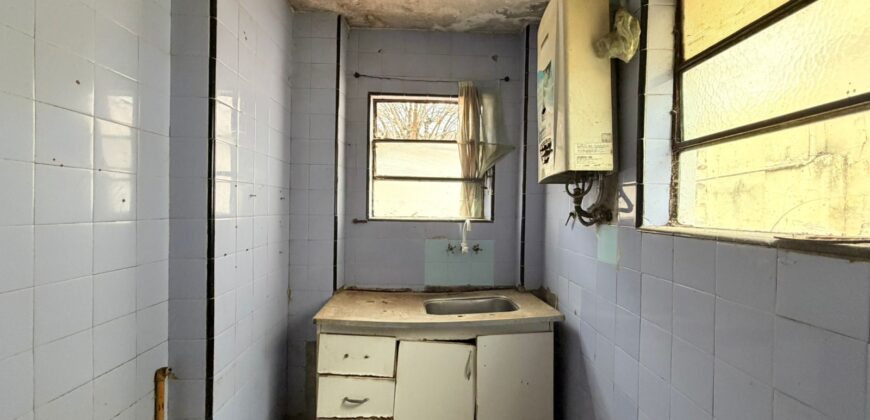 CASA EN VENTA EN MATADEROS LOTE PROPIO CON PATIO Y COCHERA