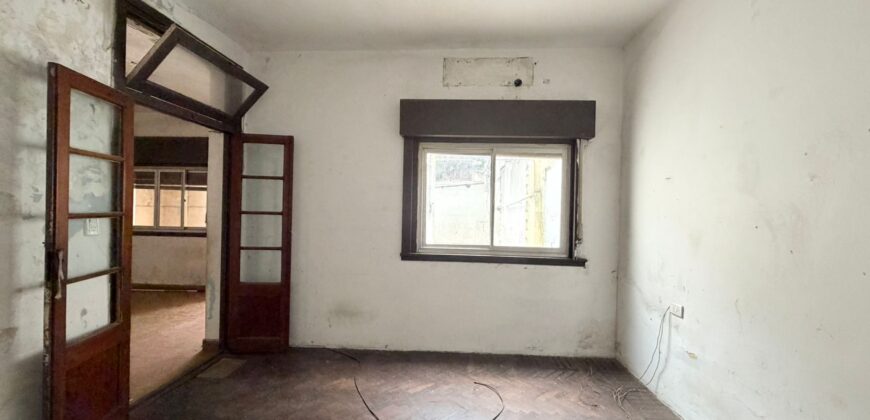 CASA EN VENTA EN MATADEROS LOTE PROPIO CON PATIO Y COCHERA