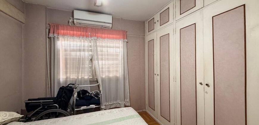 TRES AMBIENTES EN VENTA EXCELENTE ESTADO BARRIO CASTRO