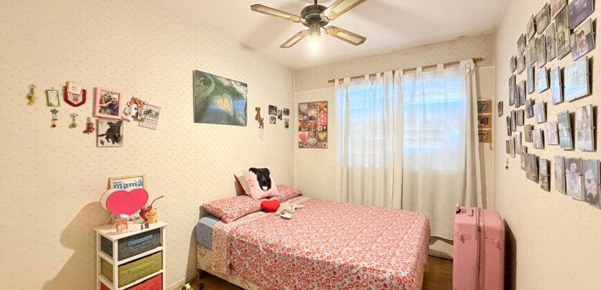 TRES AMBIENTES EN VENTA EXCELENTE ESTADO BARRIO CASTRO