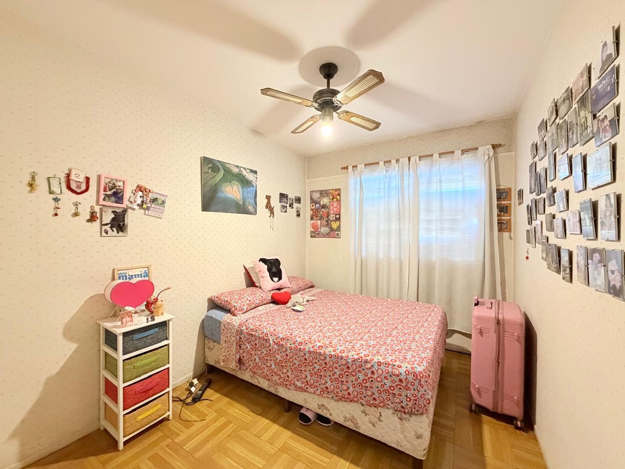 TRES AMBIENTES EN VENTA EXCELENTE ESTADO BARRIO CASTRO