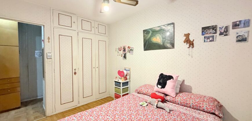 TRES AMBIENTES EN VENTA EXCELENTE ESTADO BARRIO CASTRO
