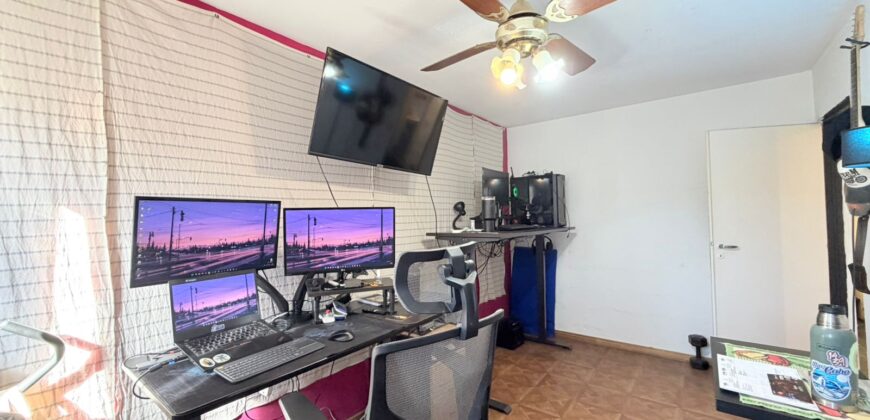 Cuatro ambientes en venta en el Barrio Piedrabuena Esc. 55