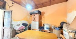 CASA EN VENTA EN ESQUINA CON GARAGE EN VILLA LUGANO