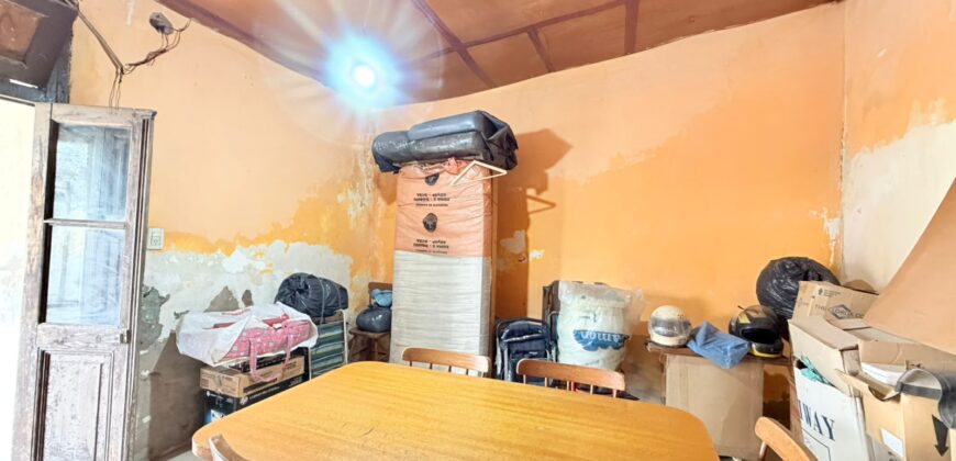 CASA EN VENTA EN ESQUINA CON GARAGE EN VILLA LUGANO
