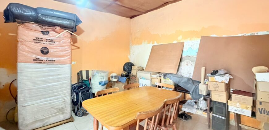 CASA EN VENTA EN ESQUINA CON GARAGE EN VILLA LUGANO