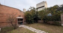 CASA EN VENTA CON GARAGE Y JARDIN EN VILLA LUGANO. A METROS DE AV. ROCA Y AV. GENERAL PAZ
