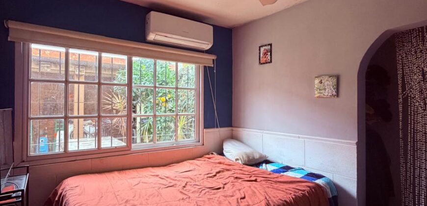CASA EDIFICADA EN DOS PLANTAS CON PATIO Y TERRAZA EN EL BARRIO PIEDRABUENA