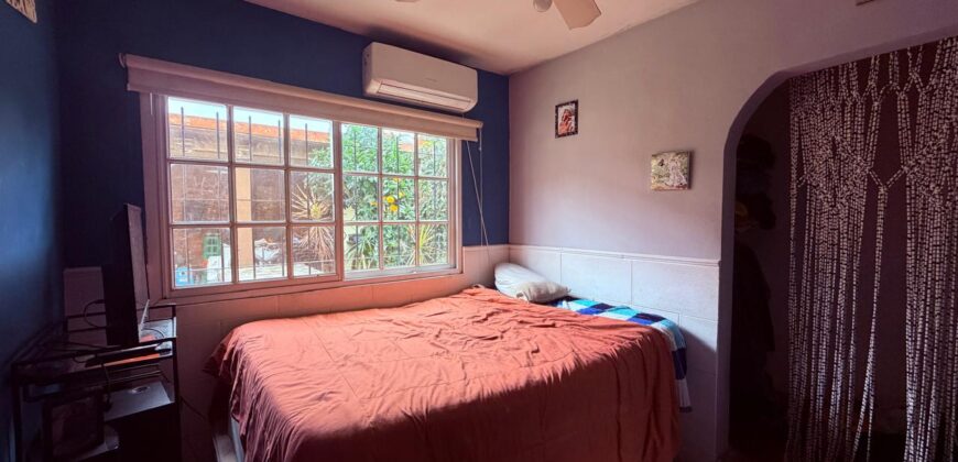 CASA EDIFICADA EN DOS PLANTAS CON PATIO Y TERRAZA EN EL BARRIO PIEDRABUENA