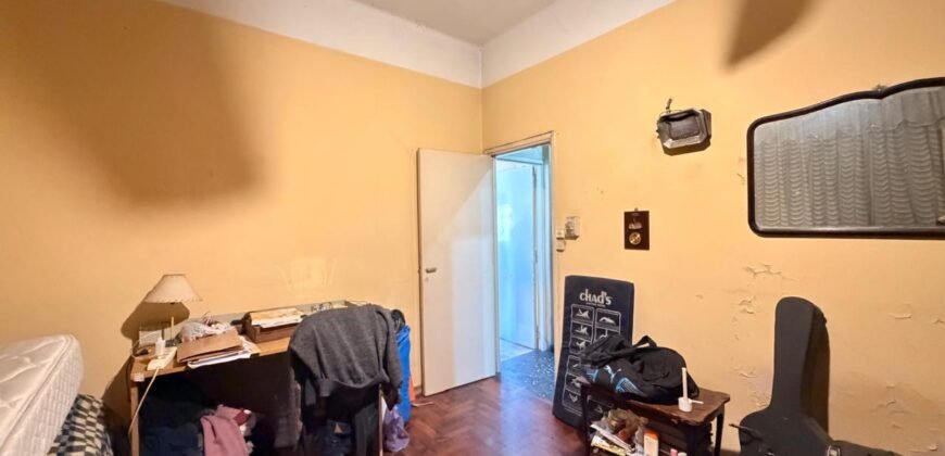 CASA EN VENTA LOTE PROPIO VILLA LUGANO SOBRE MONTIEL GARAGE CUBIERTO