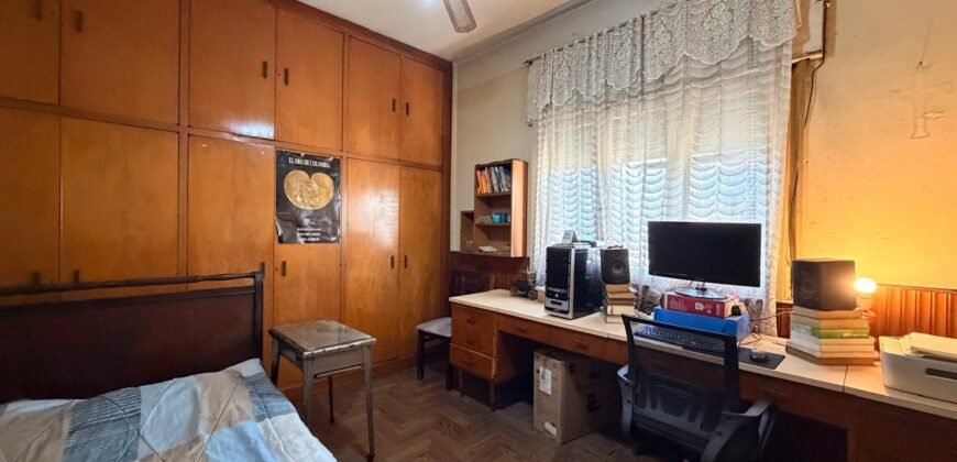 CASA EN VENTA LOTE PROPIO VILLA LUGANO SOBRE MONTIEL GARAGE CUBIERTO