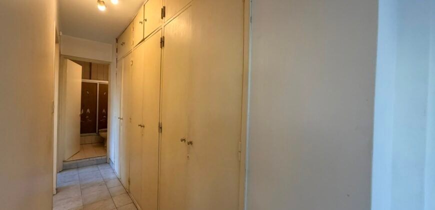 Tres Ambientes En Excelente Estado En Barrio Castro