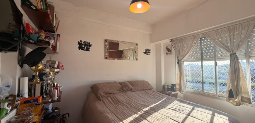 Tres Ambientes con Balcón en Venta en Villa Riachuelo