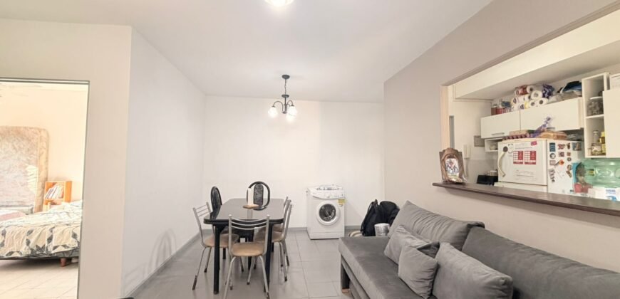 Tres Ambientes con Balcón en Venta en Villa Riachuelo