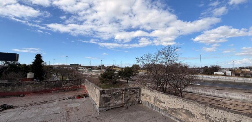 TERRENO O GALPÓN EN VENTA SOBRE AUTOPISTA DELLEPIANE