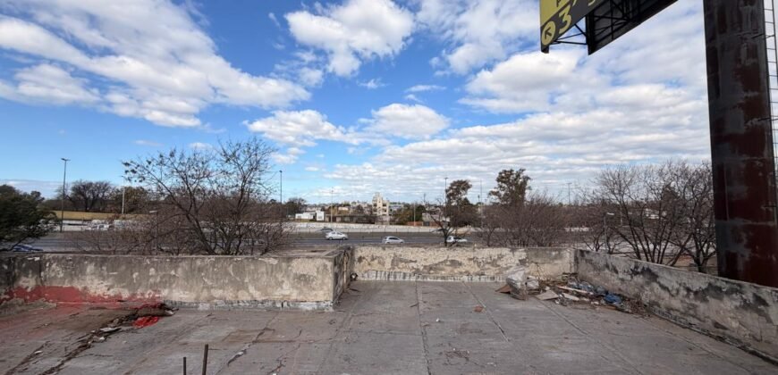 TERRENO O GALPÓN EN VENTA SOBRE AUTOPISTA DELLEPIANE