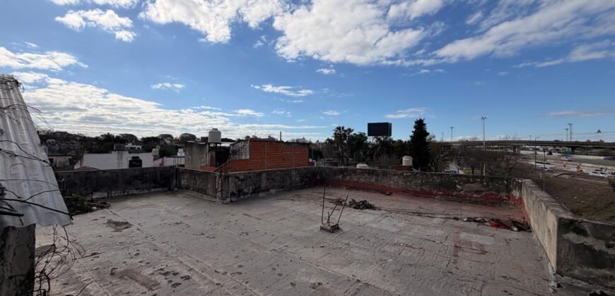TERRENO O GALPÓN EN VENTA SOBRE AUTOPISTA DELLEPIANE