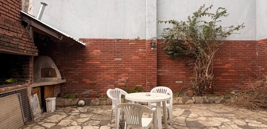 PH EN VENTA DE TRES AMBIENTES CON TERRAZA Y PATIO EN VILLA LURO
