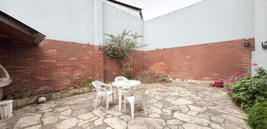 PH EN VENTA DE TRES AMBIENTES CON TERRAZA Y PATIO EN VILLA LURO