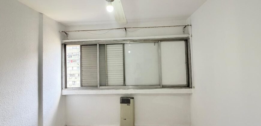 TRES AMBIENTES EN LUGANO 1 Y 2 EDIFICIO 1, BAÑO CON VENTANA