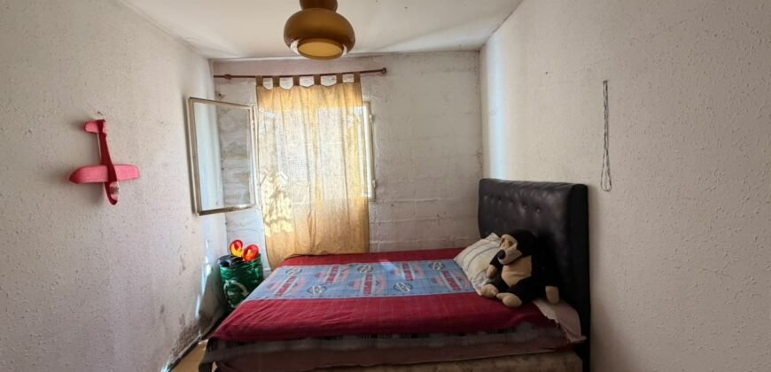 CINCO AMBIENTES EN VENTA ESCALERA 22B DOS BAÑOS