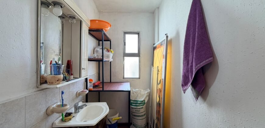 CUATRO AMBIENTES EN VENTA ESCALERA 4 A BARRIO PIEDRABUENA
