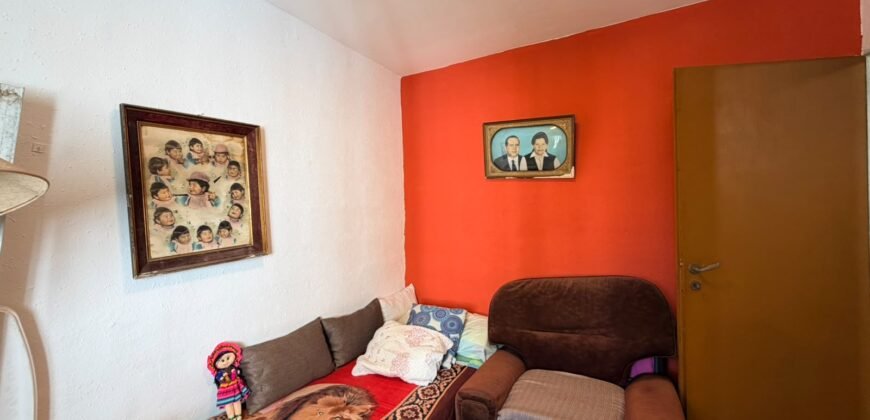 CUATRO AMBIENTES EN VENTA ESCALERA 4 A BARRIO PIEDRABUENA