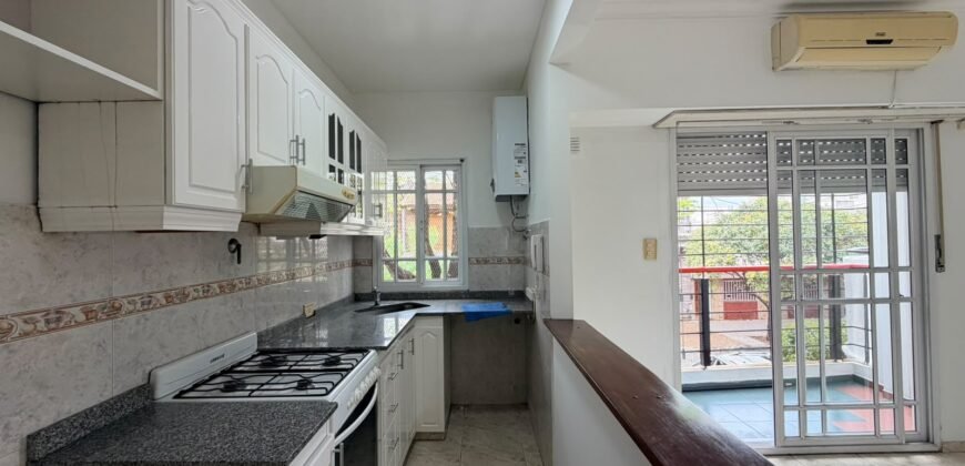 TRES AMBIENTES CON TERRAZA Y BALCON EN VENTA EN LINIERS SOBRE JOSE LEON SUAREZ