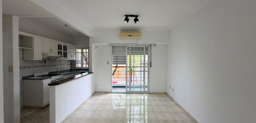 TRES AMBIENTES CON TERRAZA Y BALCON EN VENTA EN LINIERS SOBRE JOSE LEON SUAREZ