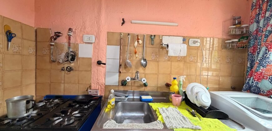TRES AMBIENTES EN LA ESCALERA 49 A BARRIO PIEDRABUENA