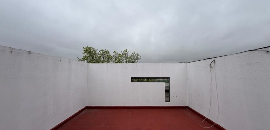 TRES AMBIENTES CON TERRAZA Y BALCON EN VENTA EN LINIERS SOBRE JOSE LEON SUAREZ